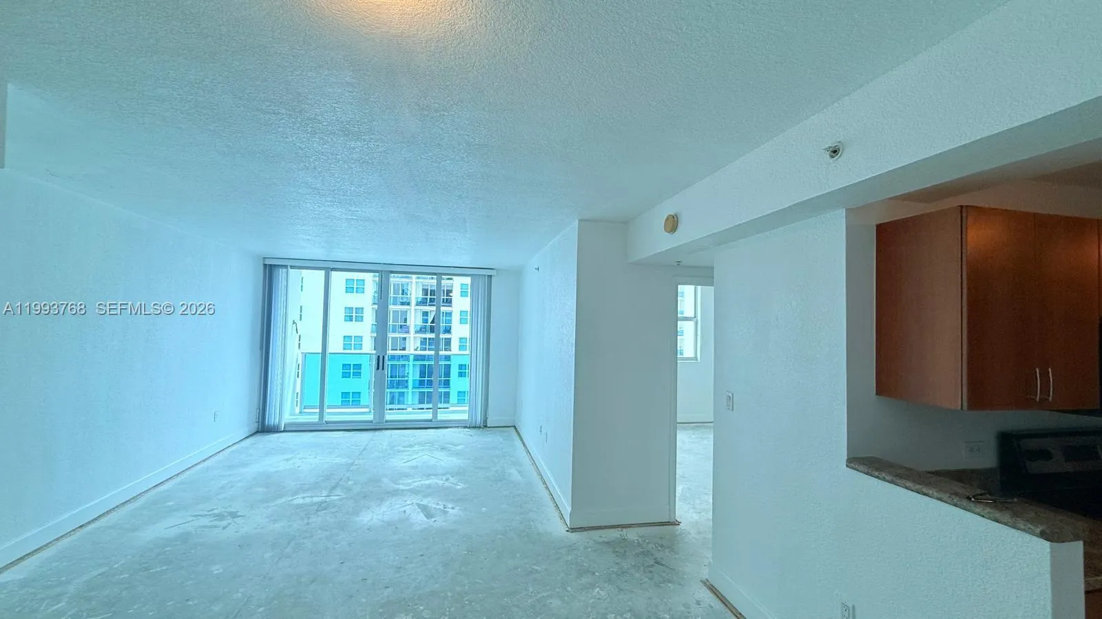 7501 E Treasure Dr # 8B, North Bay Village FL 33141