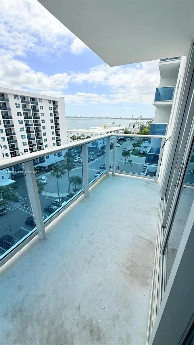 7501 E Treasure Dr # 8B, North Bay Village FL 33141