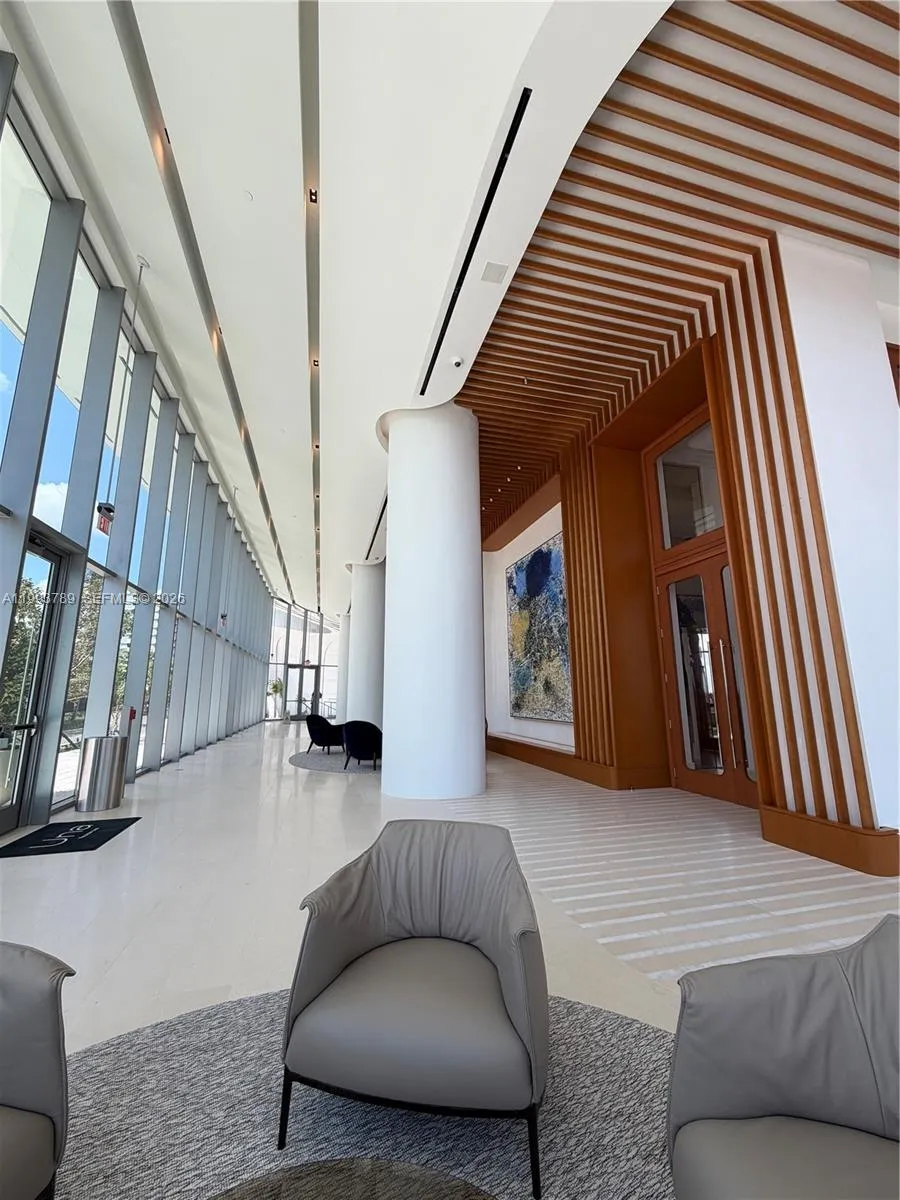 175 SE 25th Rd # 2101, Miami FL 33129