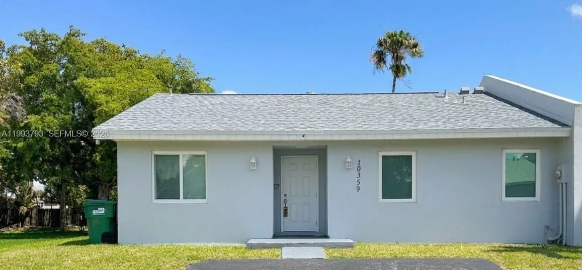 3 bedroom 2 bath for sale at 10359 SW 209th Ln, Cutler Bay FL 33189