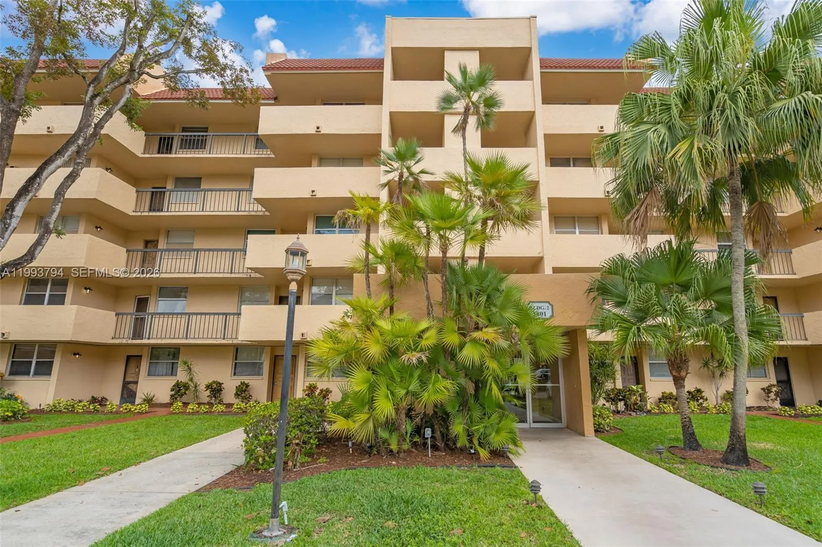 2 bedroom 2 bath for sale at 3801 Environ Blvd # 116, Lauderhill FL 33319