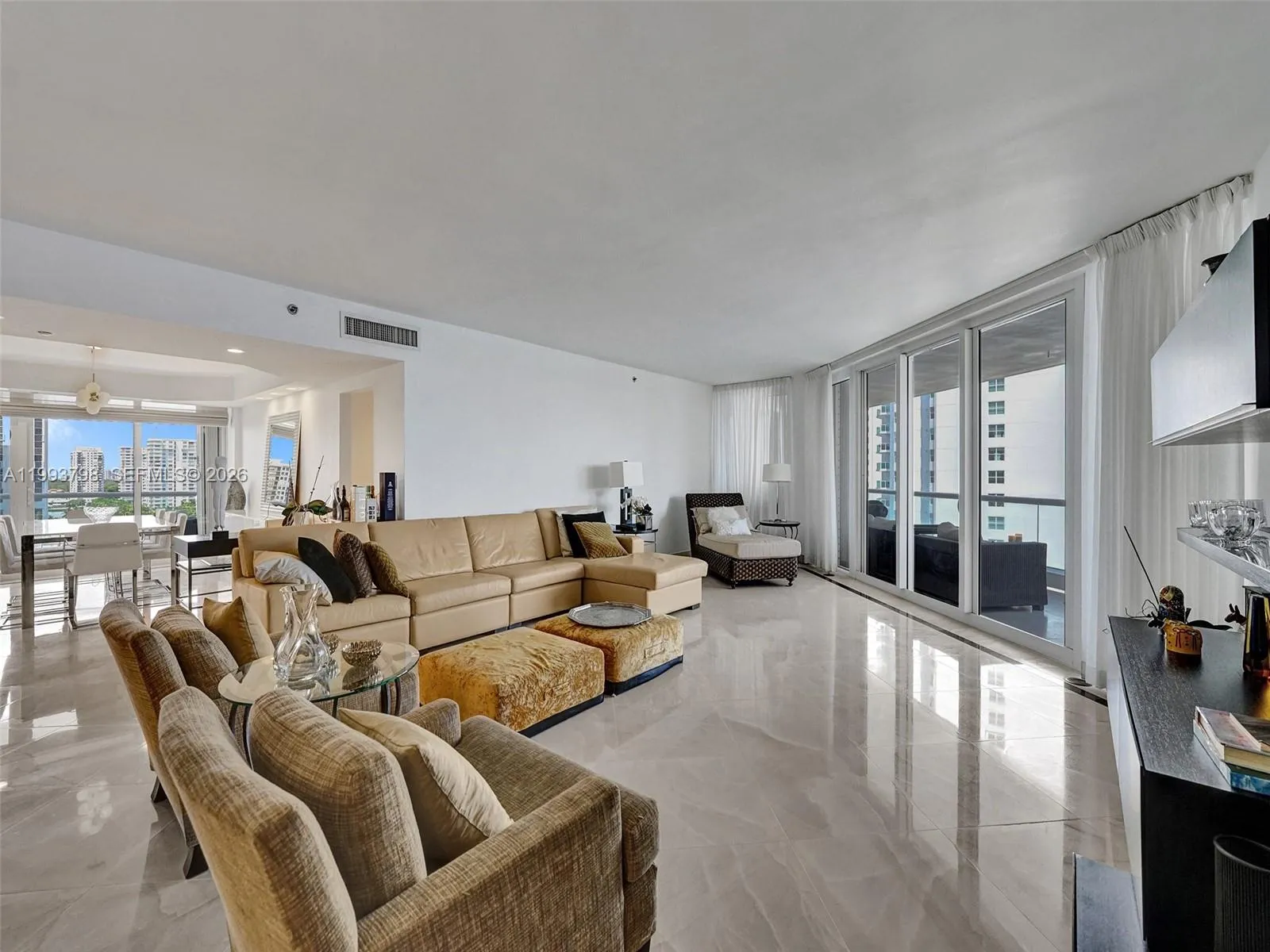 7000 Island Blvd # 1207, Aventura FL 33160