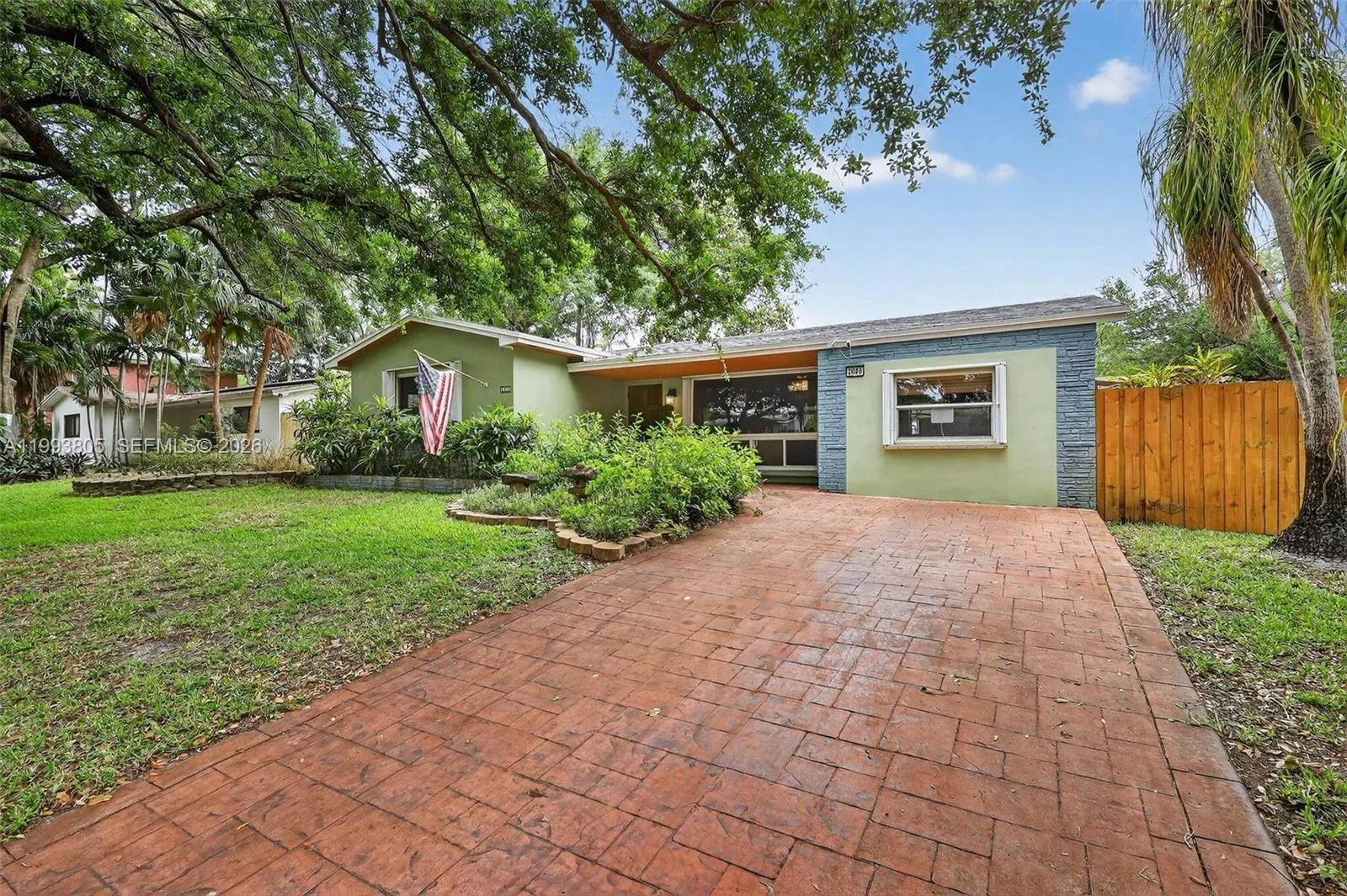 2006 N 38th Ave, Hollywood FL 33021