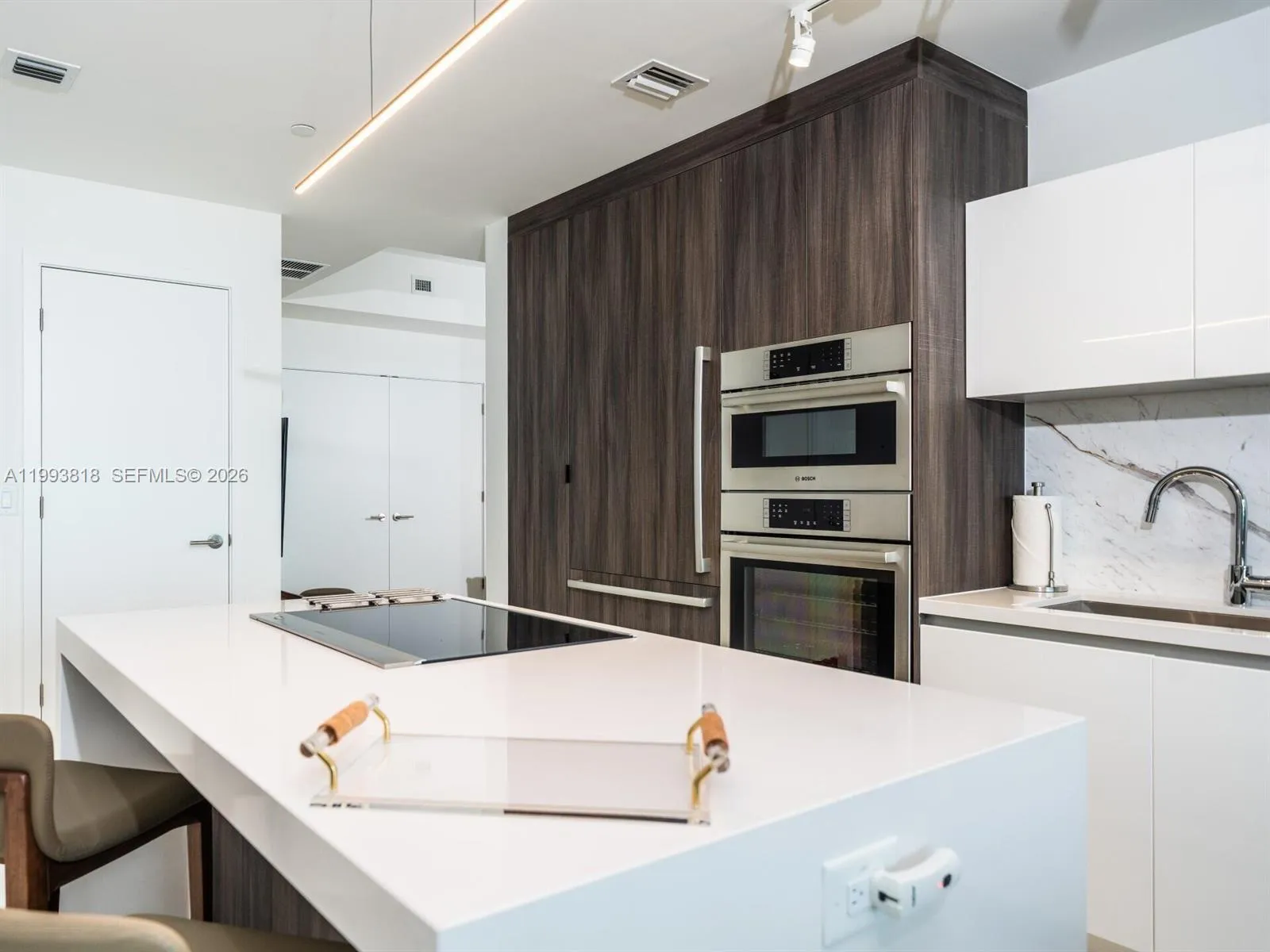 851 NE 1st Ave # 2206, Miami FL 33132