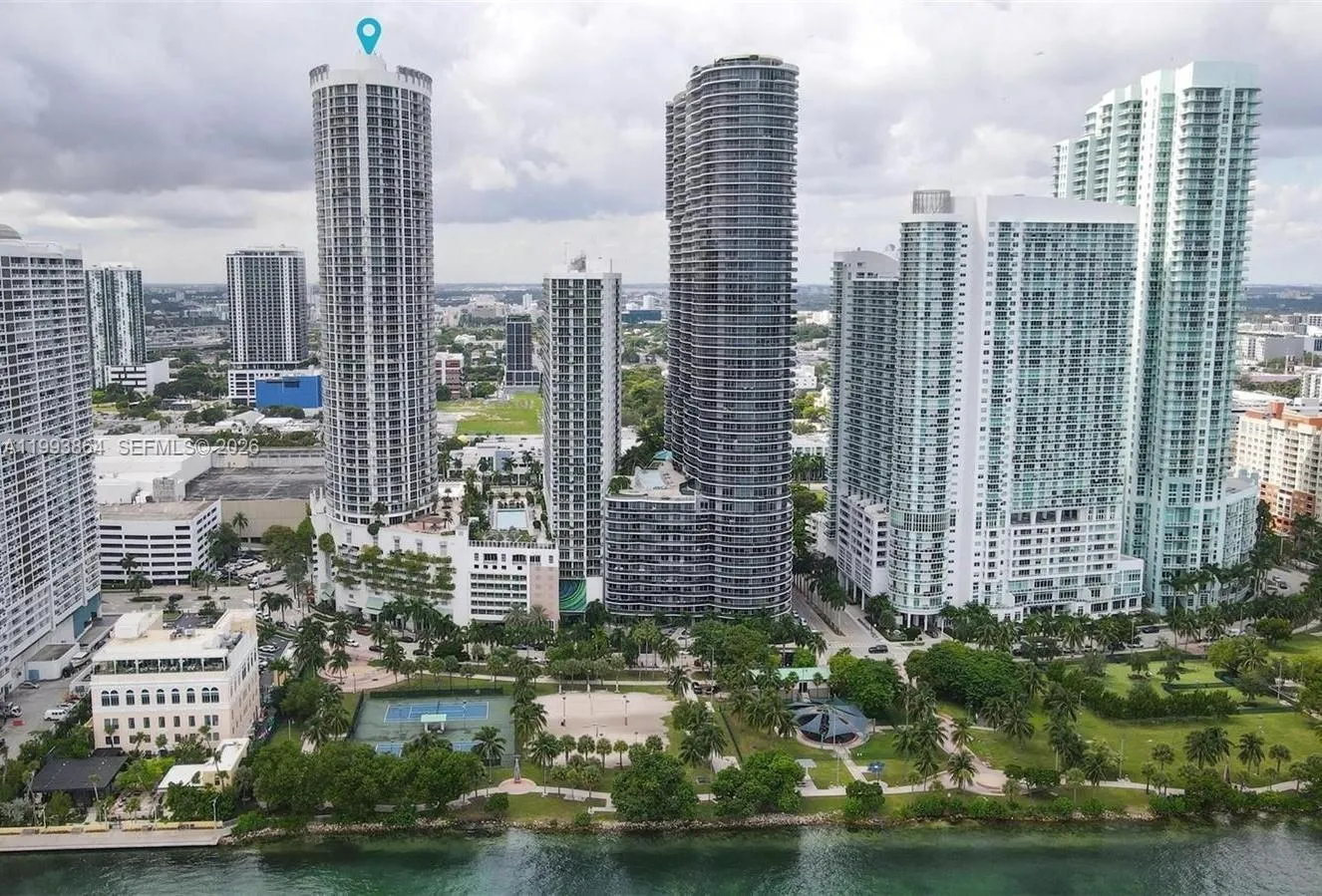 1 bath for rent at 1750 N Bayshore Dr # 5008, Miami FL 33132