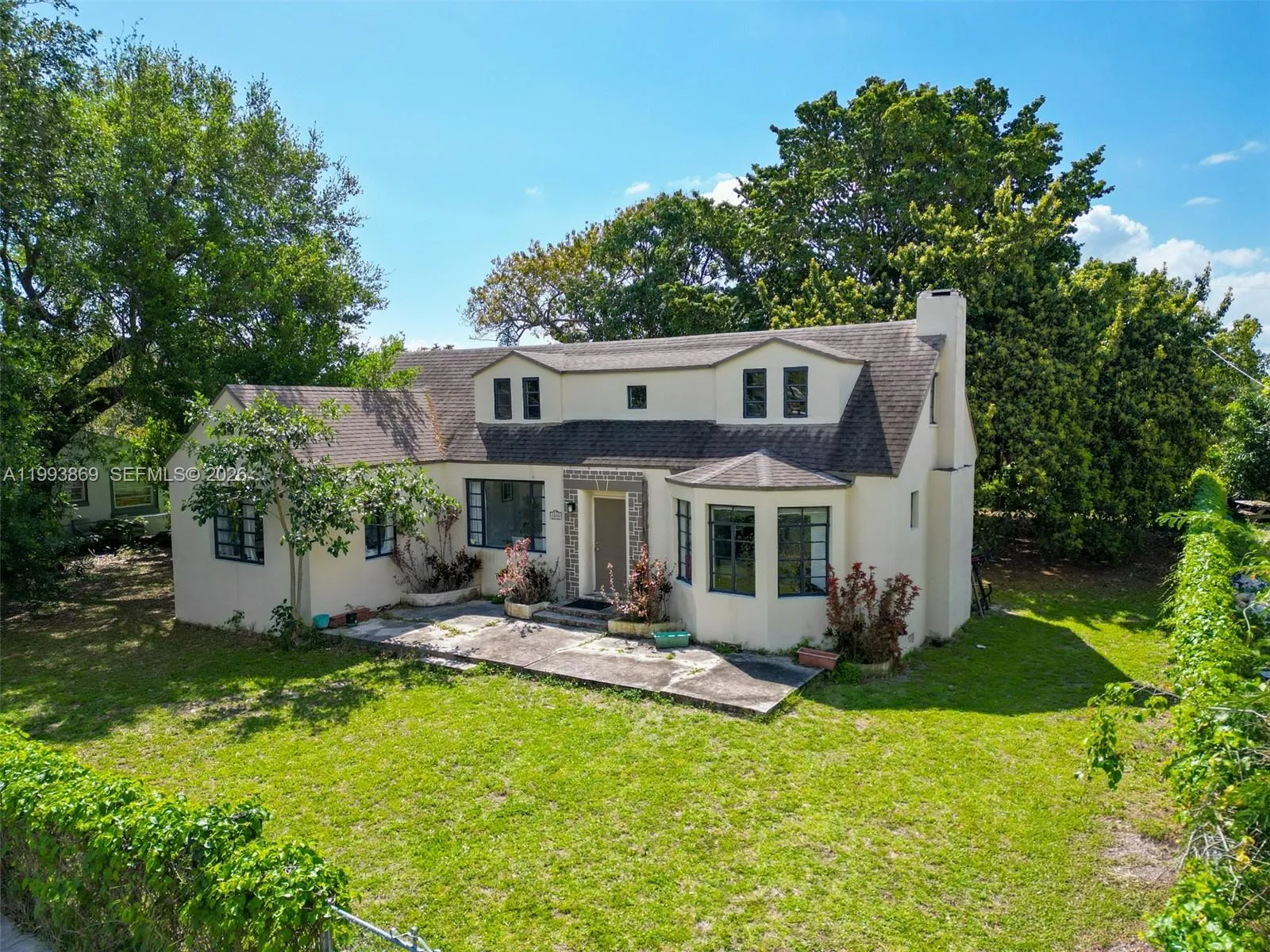 4 bedroom 2 bath for rent at 1238 NE 112th St, Miami FL 33161