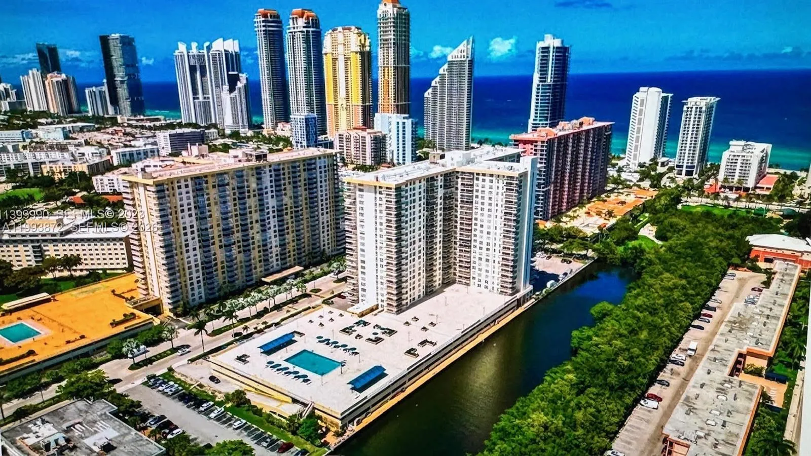 2 bedroom 2 bath for sale at 230 174th St # 1518, Sunny Isles Beach FL 33160