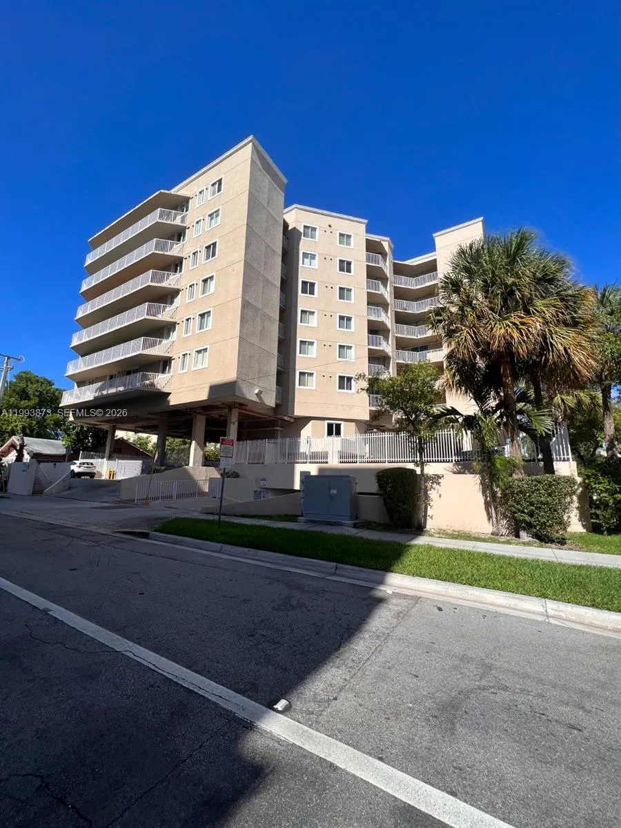 102 SW 6th ave # 508, Miami FL 33130