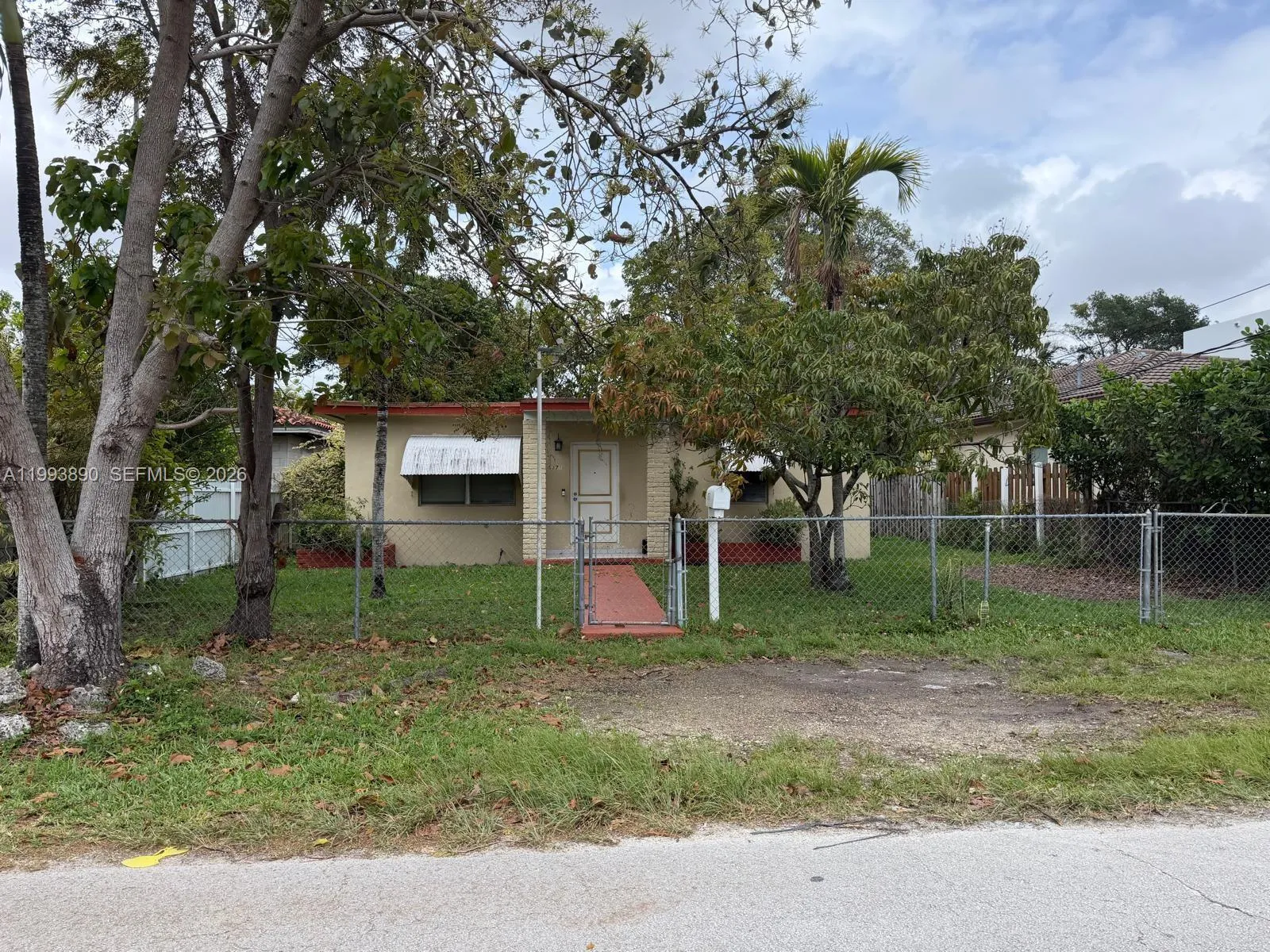 6371 SW 34th St, Miami FL 33155