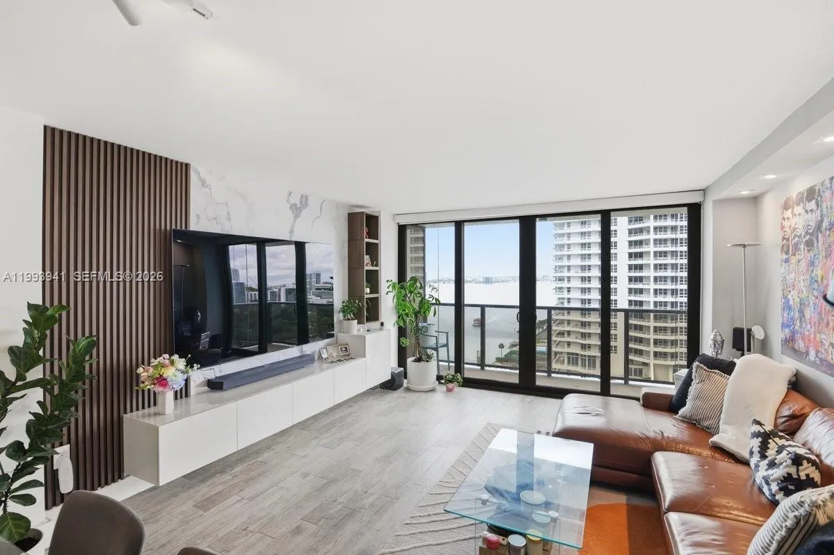 600 NE 36th St # 1708, Miami FL 33137