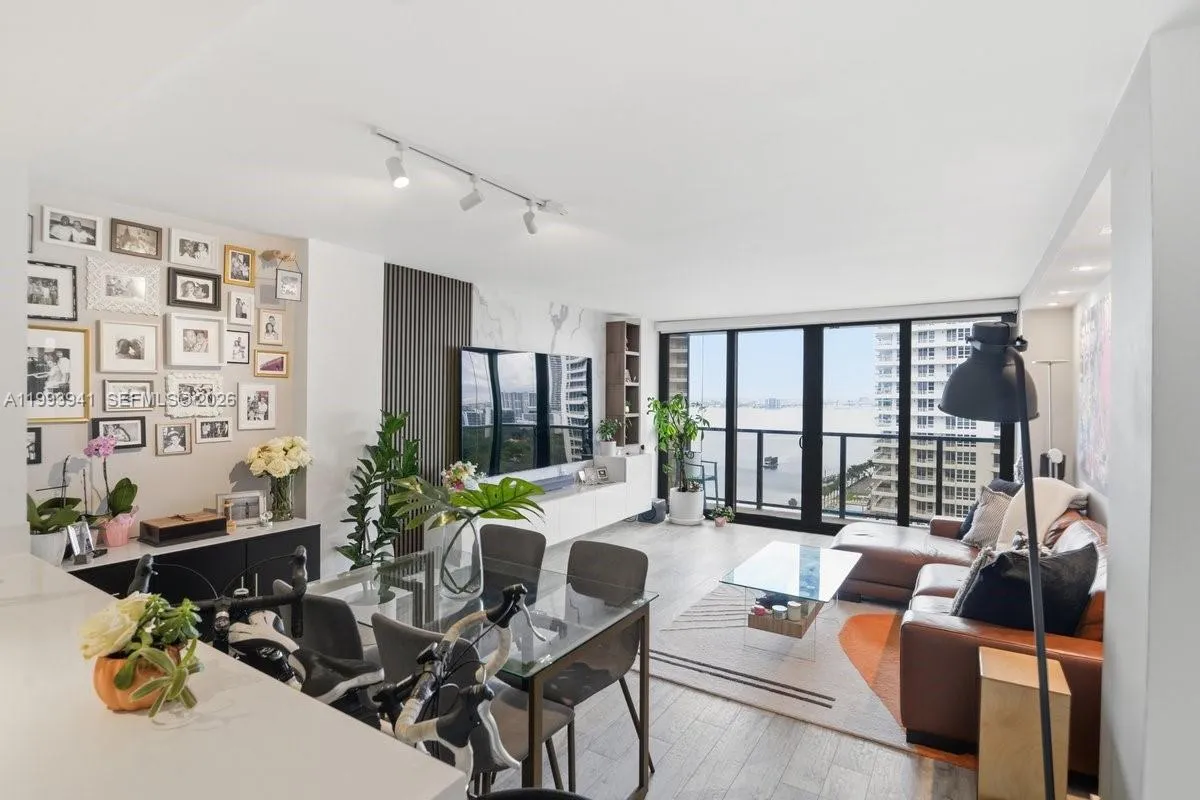 600 NE 36th St # 1708, Miami FL 33137