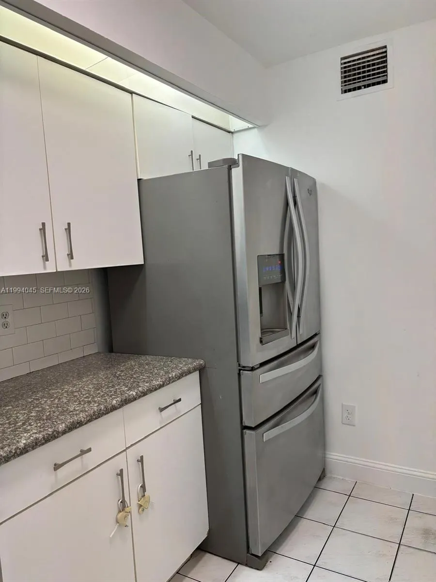 18810 NW 57th Ave # 303, Hialeah FL 33015