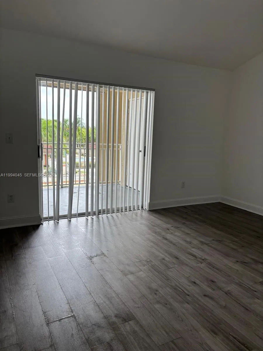 18810 NW 57th Ave # 303, Hialeah FL 33015