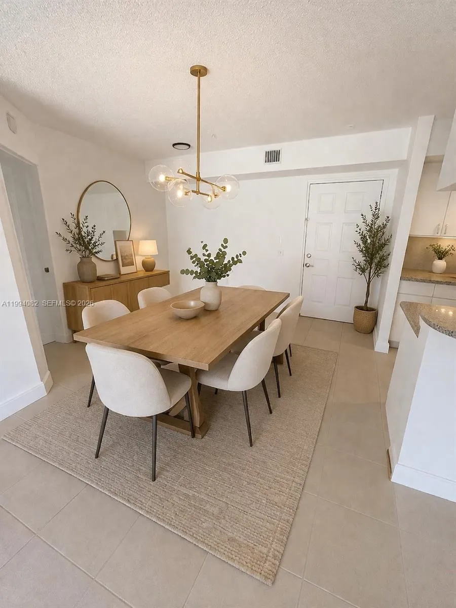 440 S Park Rd # 303, Hollywood FL 33021