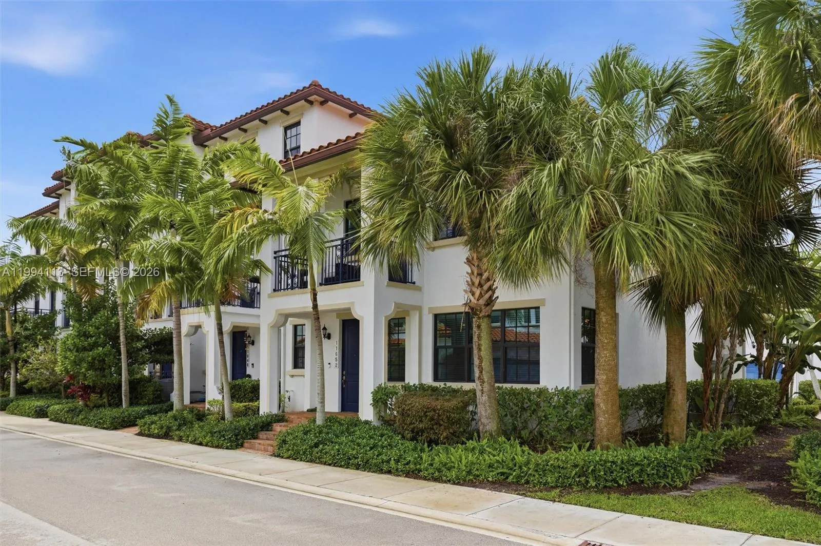 11652 SW 13th Ct, Pembroke Pines FL 33025