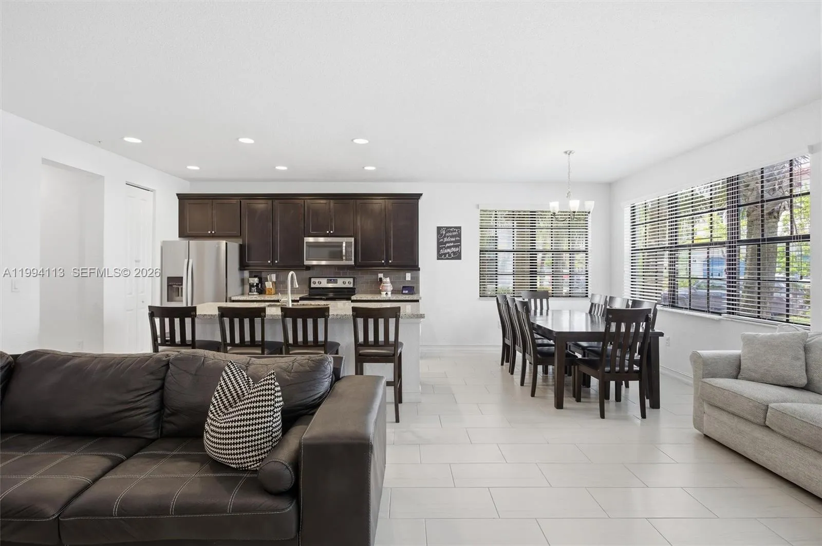 11652 SW 13th Ct, Pembroke Pines FL 33025