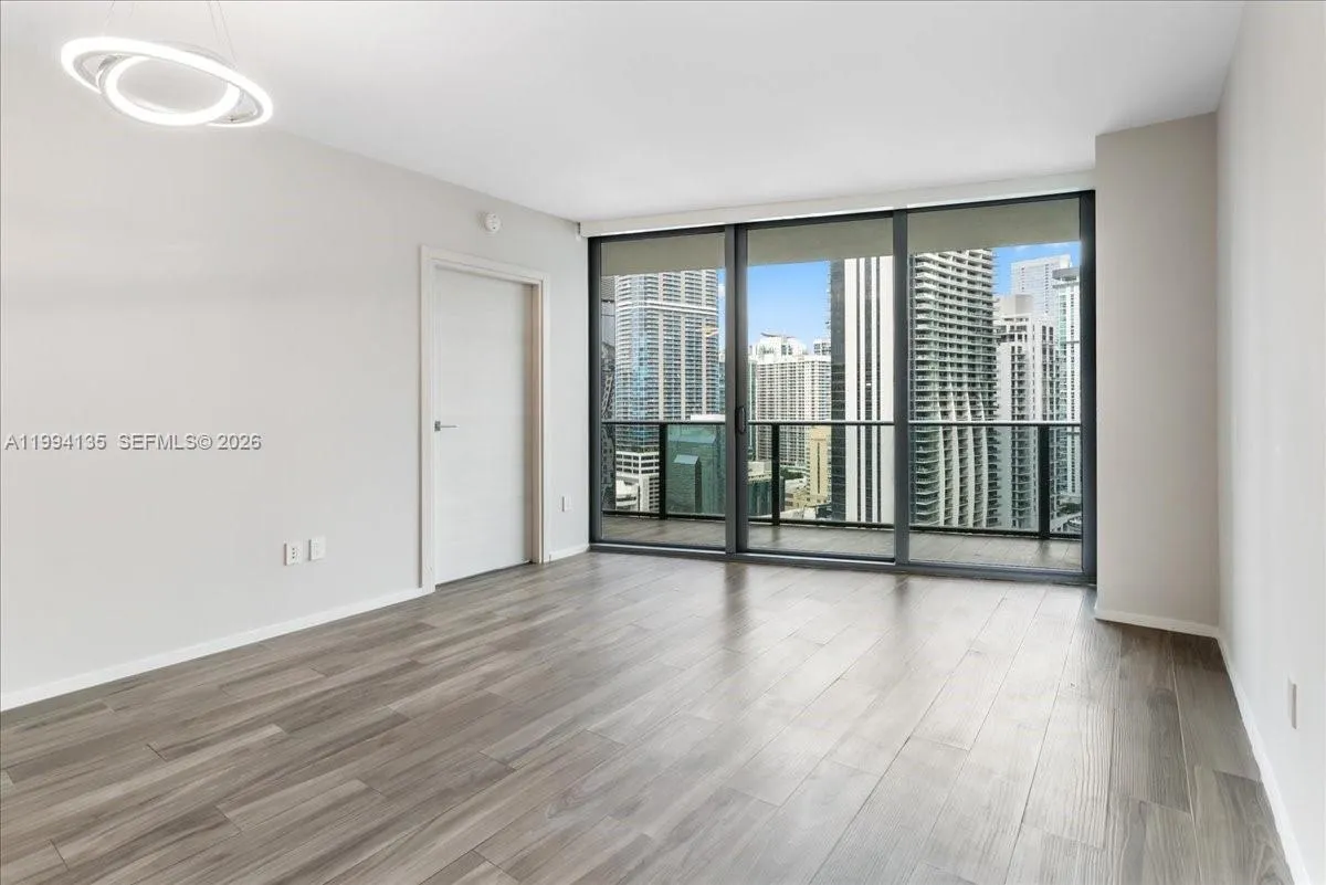 1 bedroom 2 bath for rent at 801 S Miami Ave # 2603, Miami FL 33130