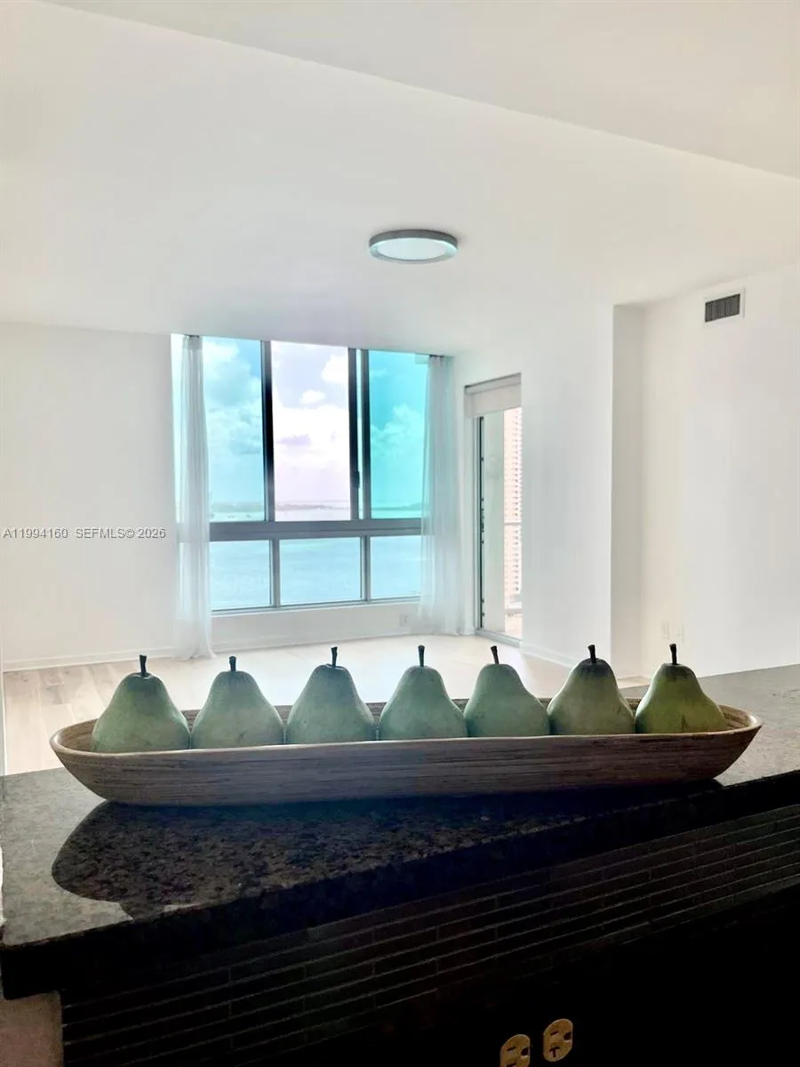 300 S Biscayne Blvd # 2012, Miami FL 33131