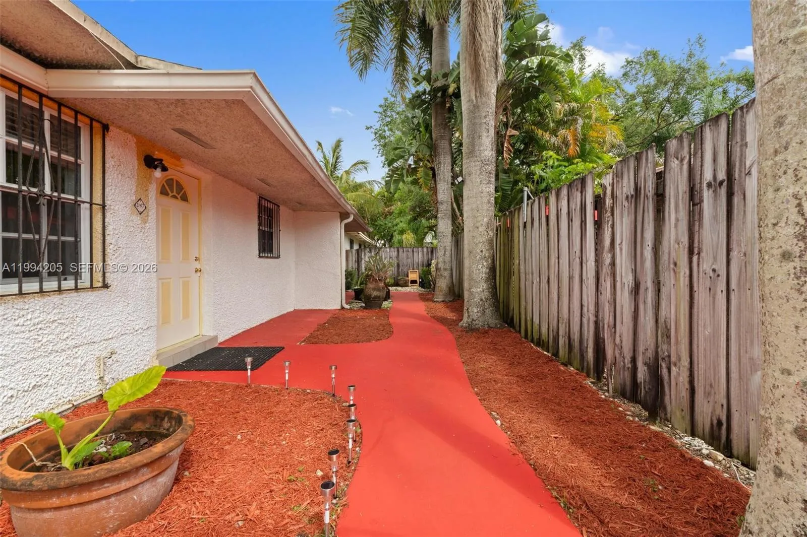 3147 Mcdonald St, Miami FL 33133