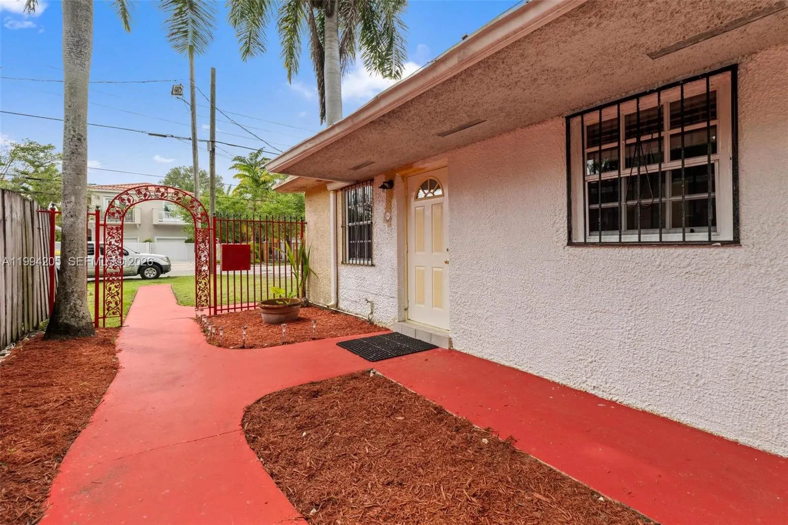 3147 Mcdonald St, Miami FL 33133