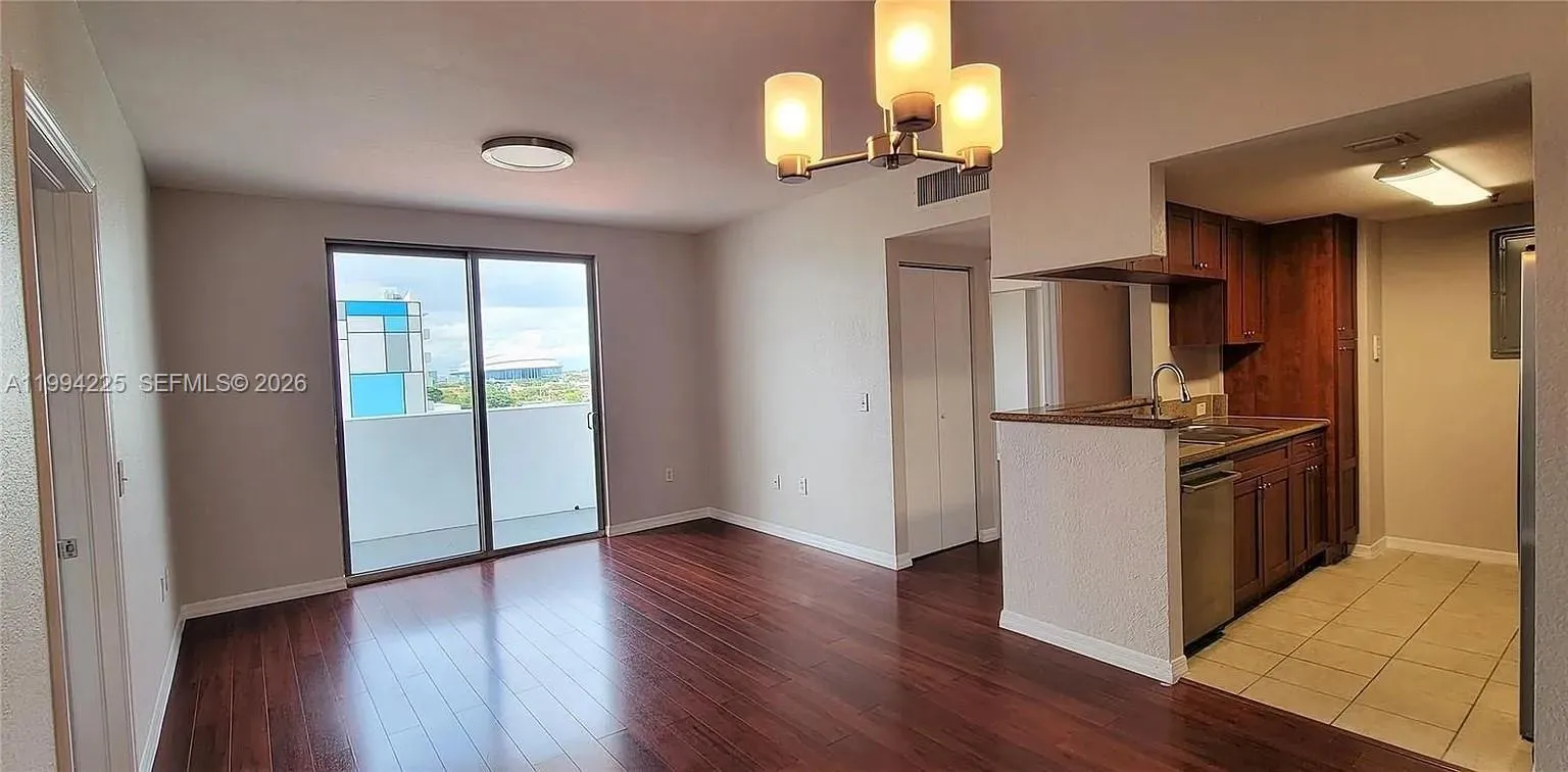 36 NW 6th Ave # 805, Miami FL 33128