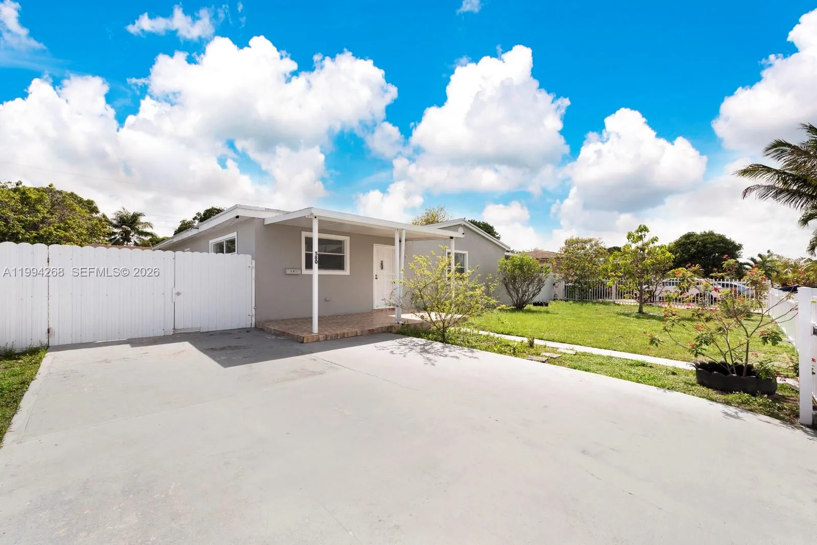 580 NW 189th Ter, Miami Gardens FL 33169