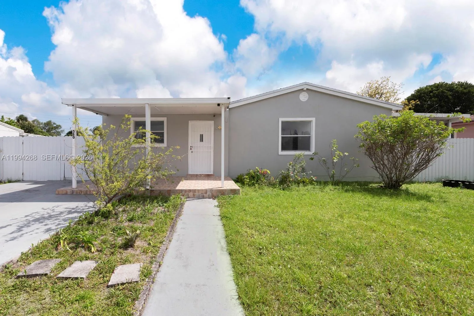 580 NW 189th Ter, Miami Gardens FL 33169