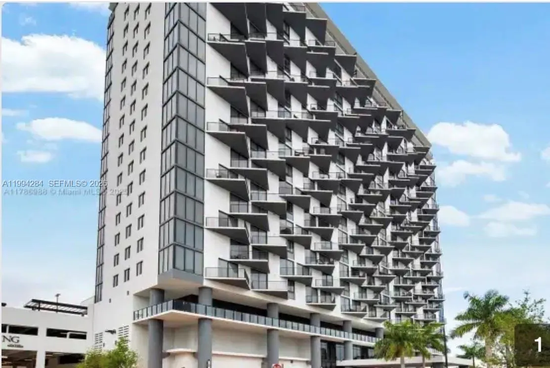 2 bedroom 1 bath for rent at 5300 NW 85 # 1106, Doral FL 33166