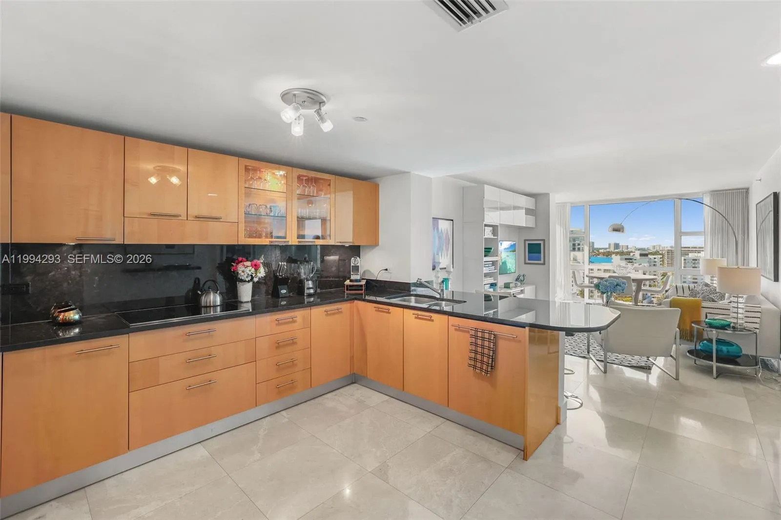 6801 Collins Ave, Miami Beach FL 33141