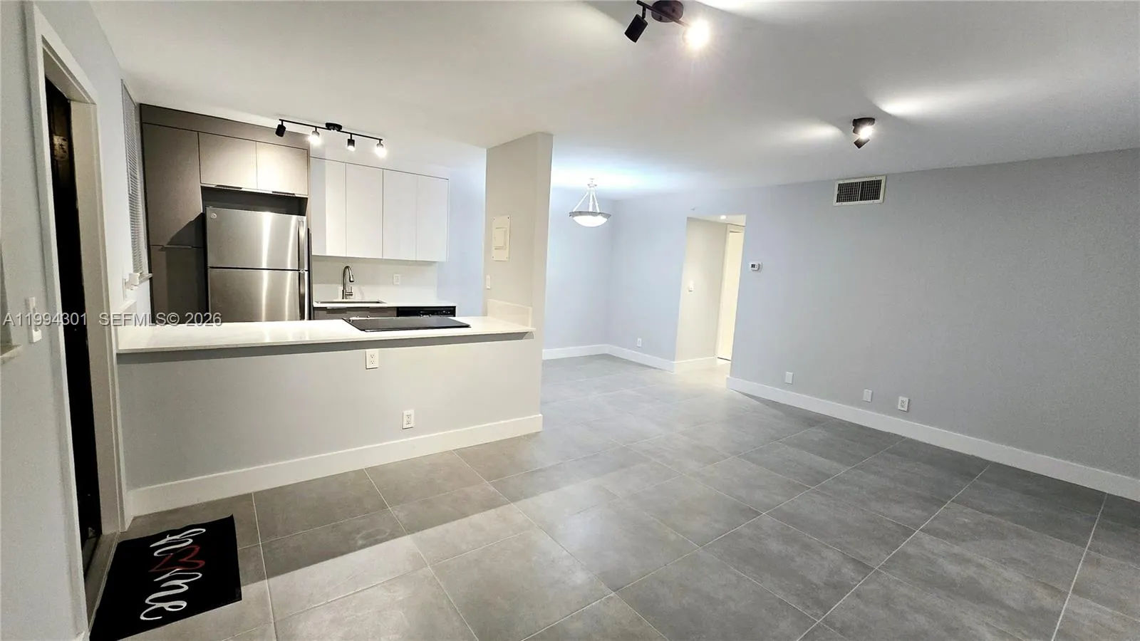 1 bedroom 1 bath for sale at 1811 Jefferson St # 202, Hollywood FL 33020