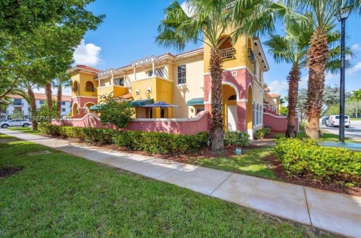 3529 NW 29th Pl, Lauderdale Lakes FL 33311