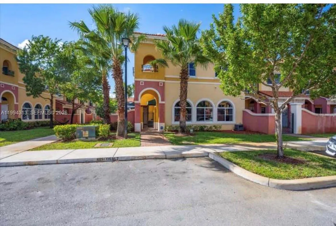 3529 NW 29th Pl, Lauderdale Lakes FL 33311