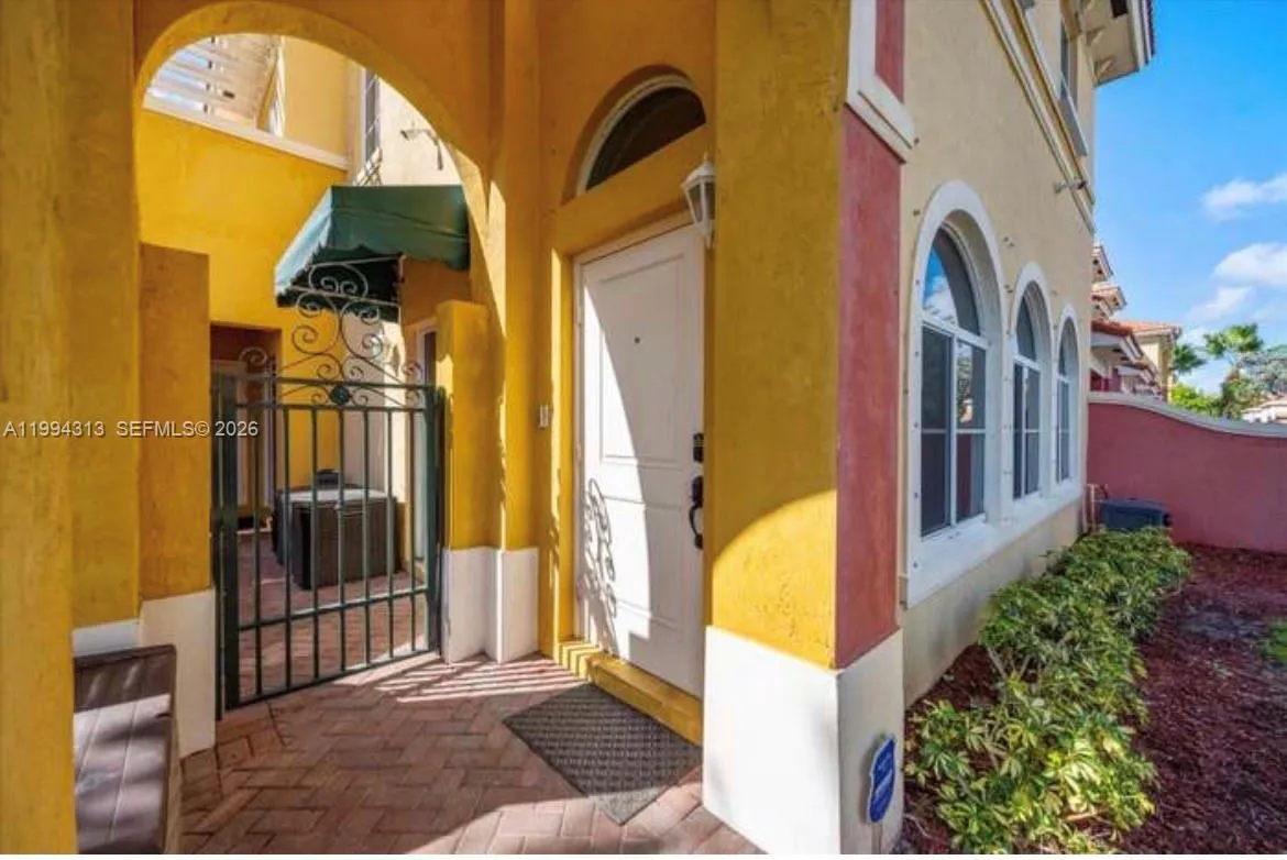 3529 NW 29th Pl, Lauderdale Lakes FL 33311