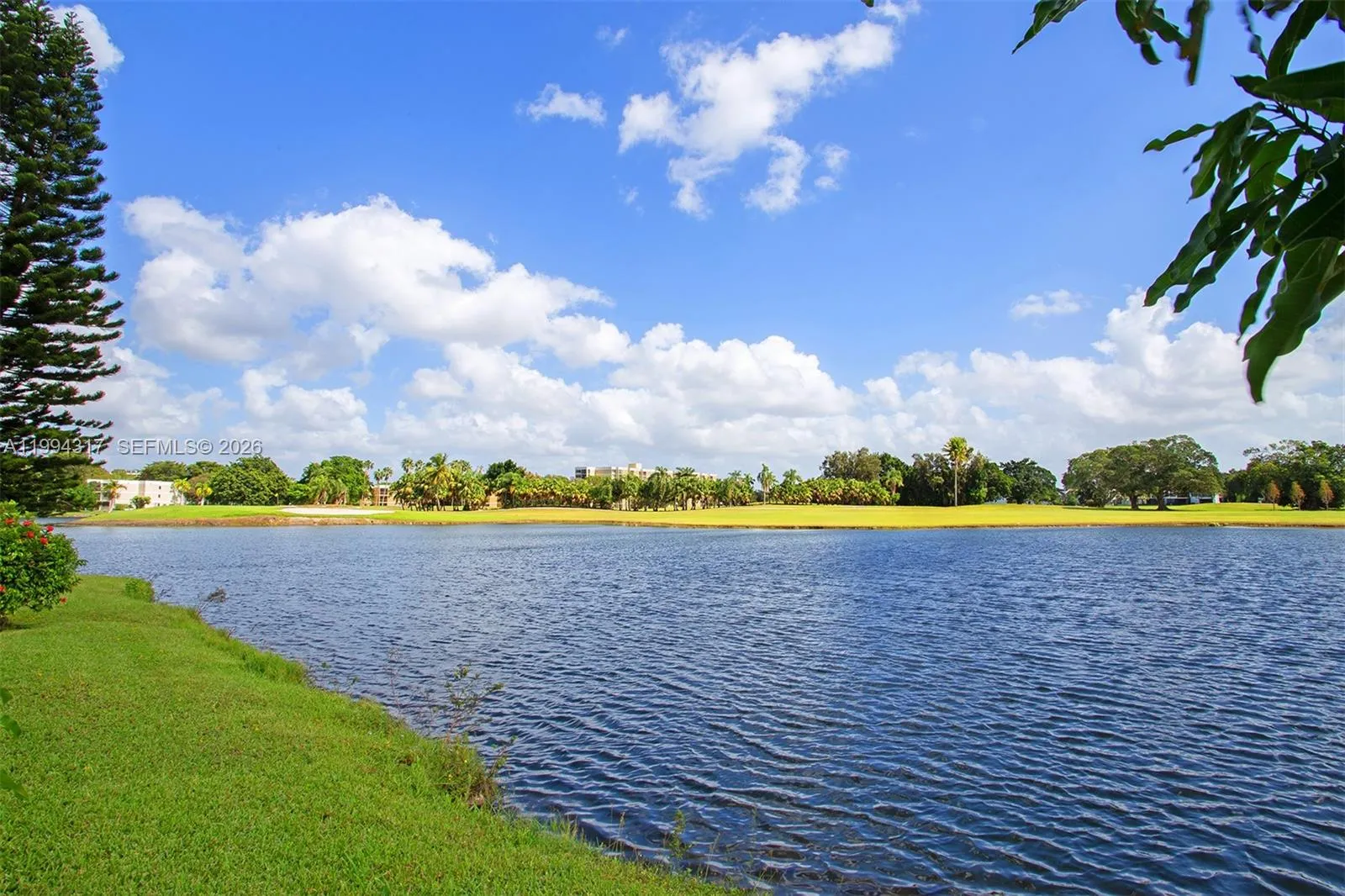 524 Village Lake Dr # 524, Weston FL 33326