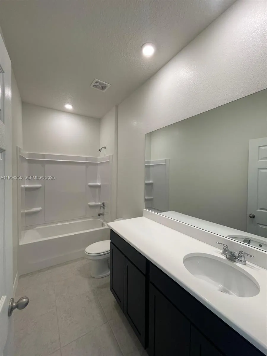 2133 SE Flanders Rd, Port St. Lucie FL 34952