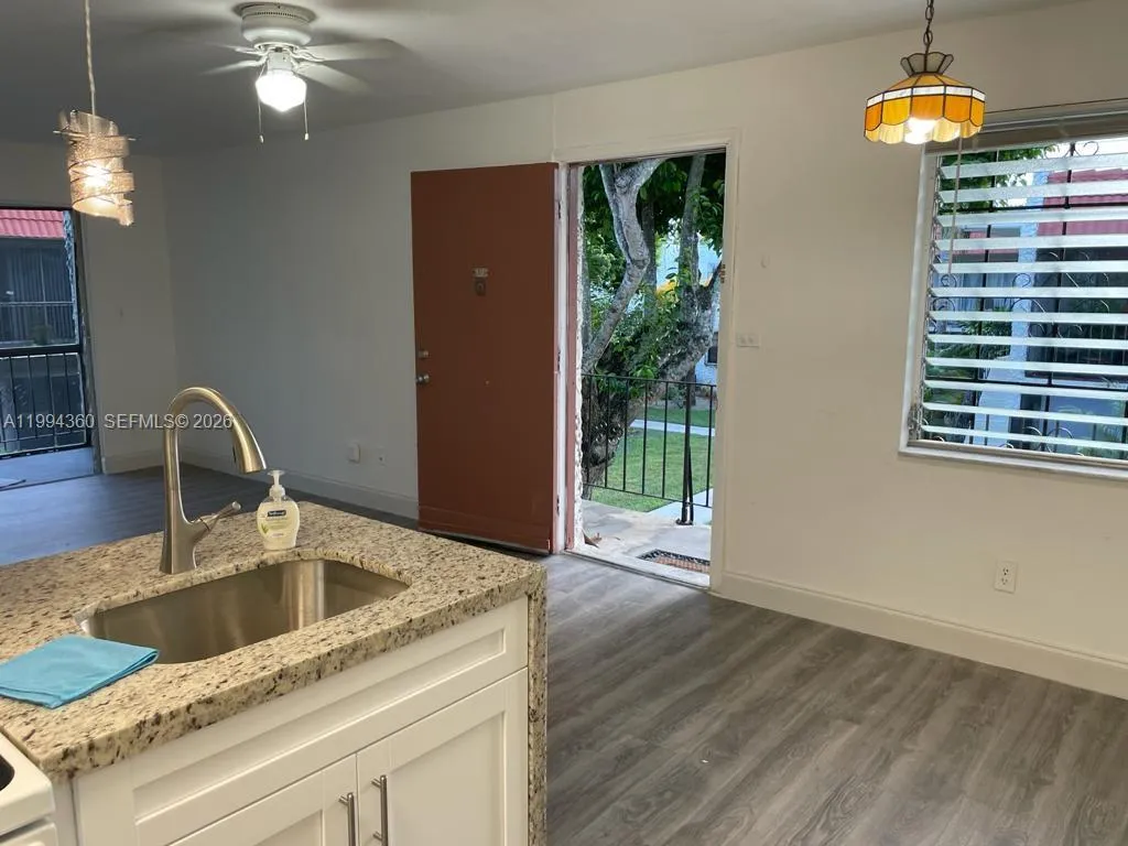 8701 SW 141st St # C5, Palmetto Bay FL 33176