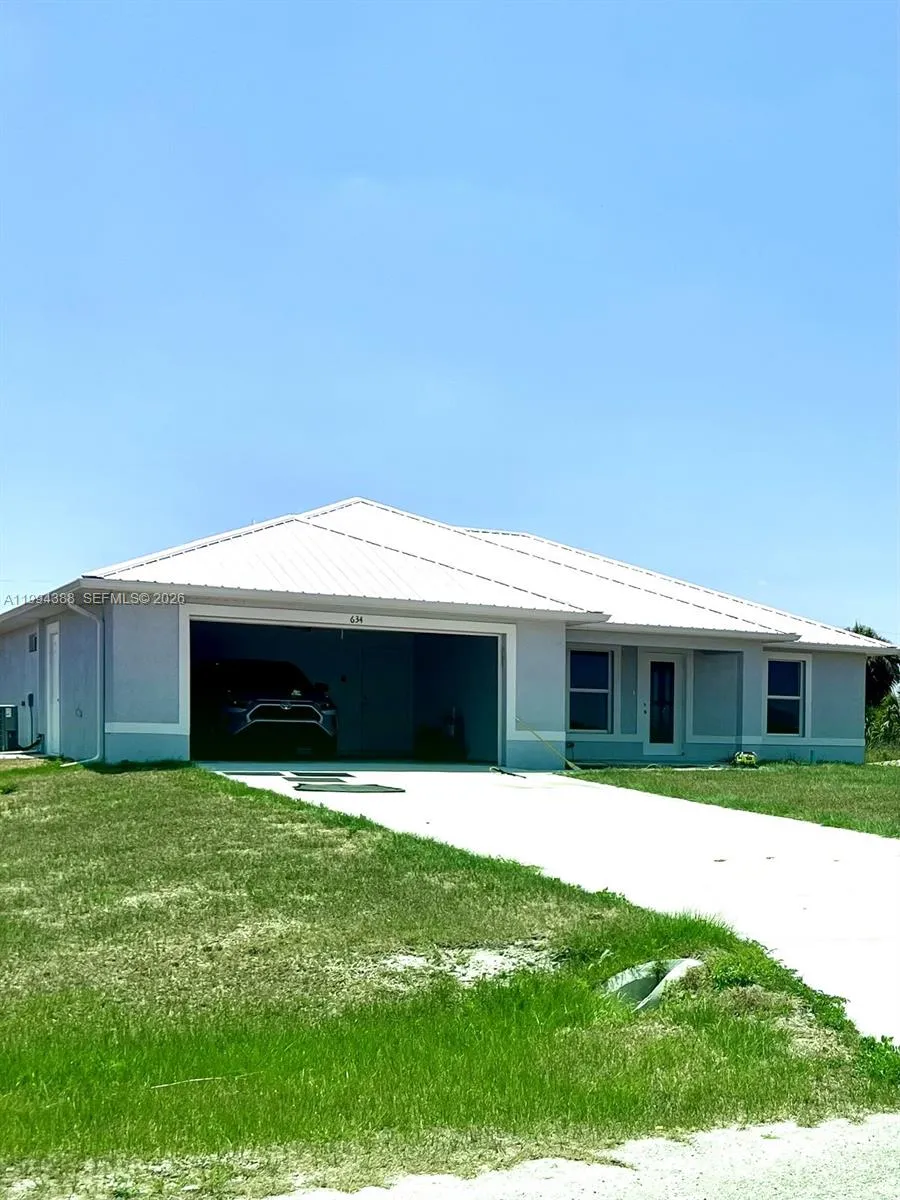 634 Royce Road, La Belle FL 33935
