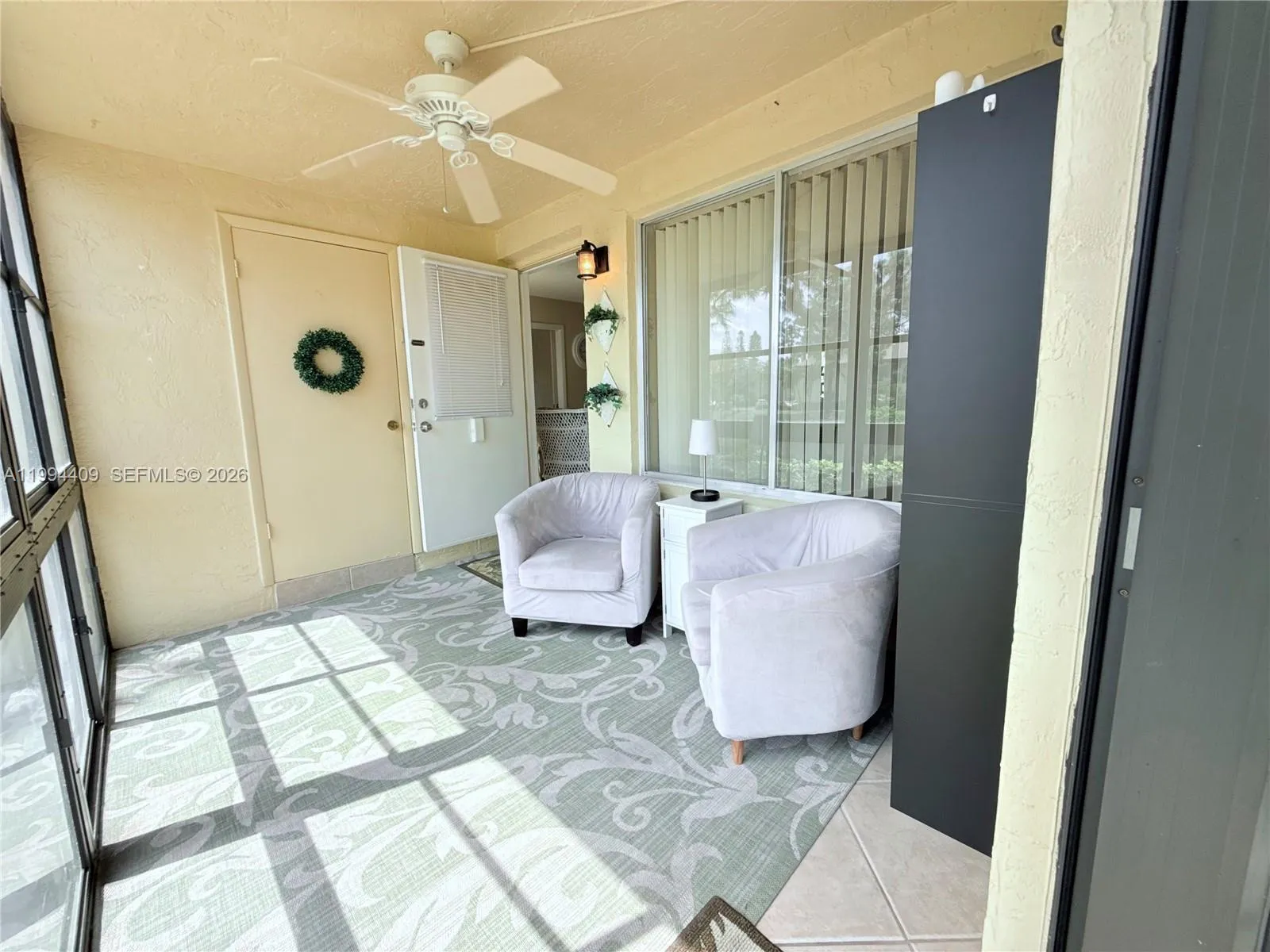 340 Pine Ridge Cir # 1, Green Acres FL 33463