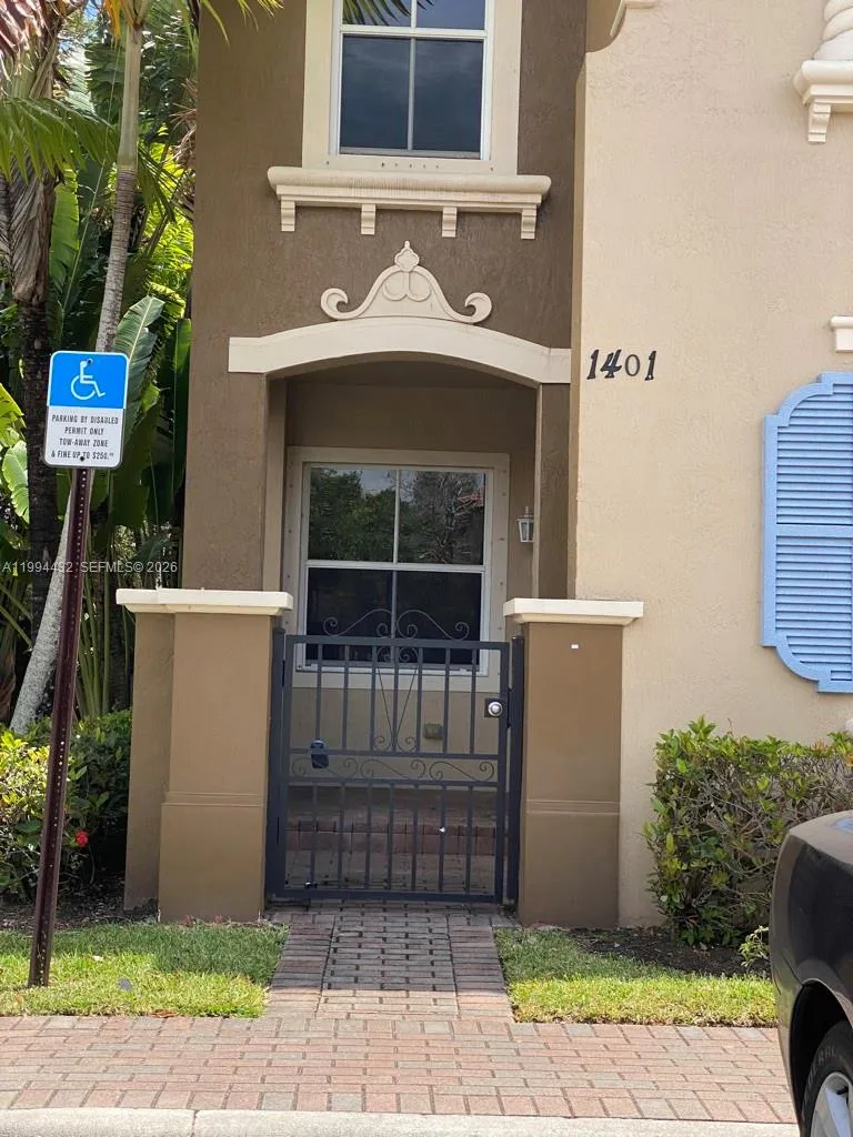 2928 Hidden Hills Rd # 1401, West Palm Beach FL 33411