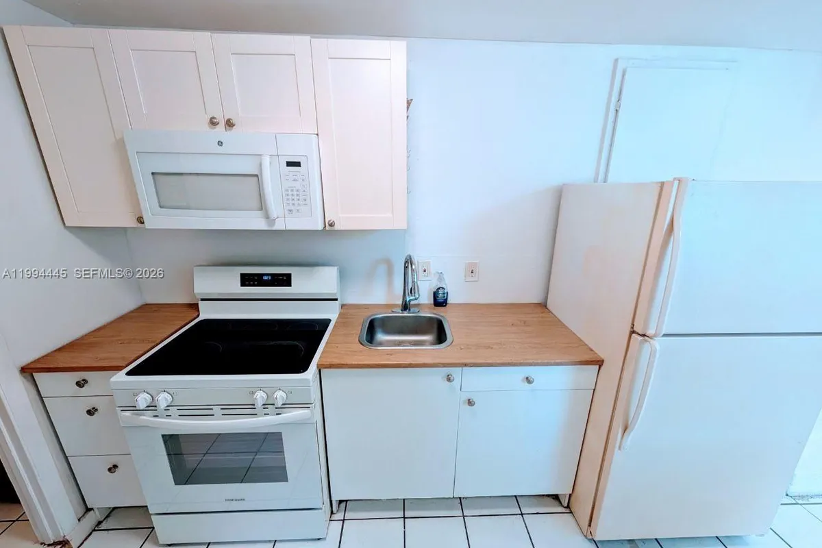 1825 Harding St # 5, Hollywood FL 33020