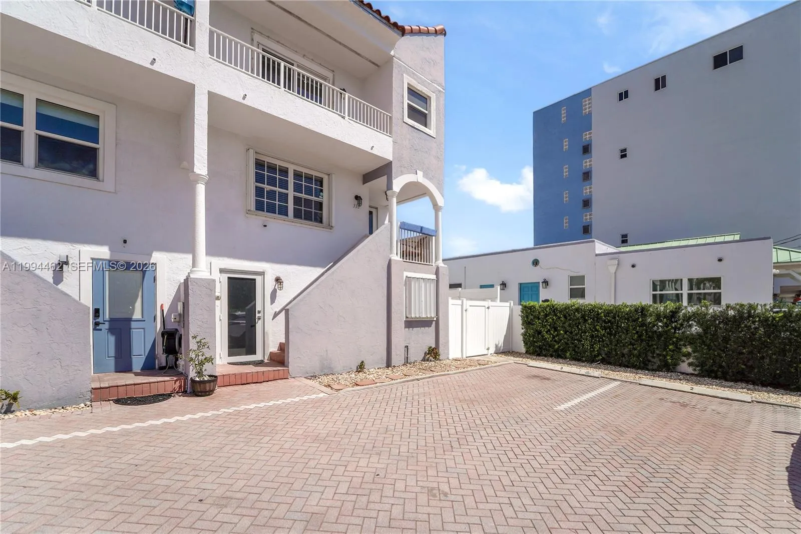 335 Virginia St, Hollywood FL 33019