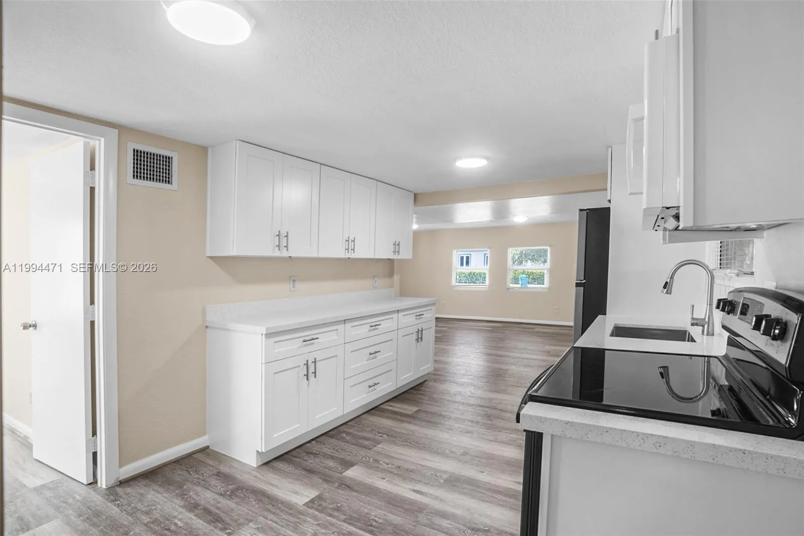 212 SW 11th St, Dania Beach FL 33004