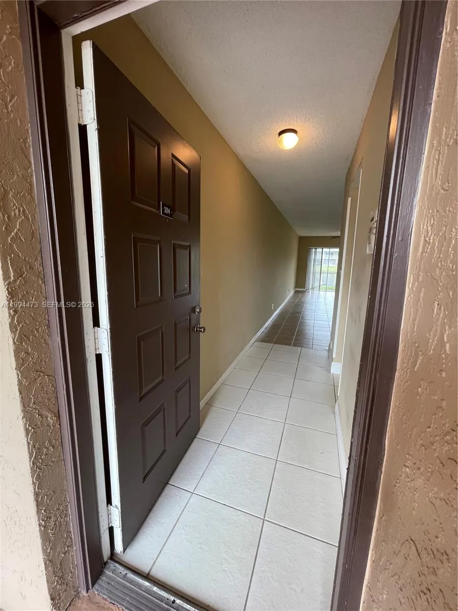 2829 N Course Dr # 104, Pompano Beach FL 33069