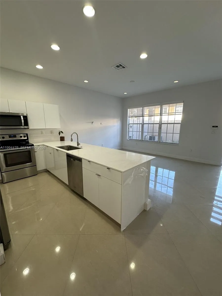 14623 SW 7th St # 12, Pembroke Pines FL 33027