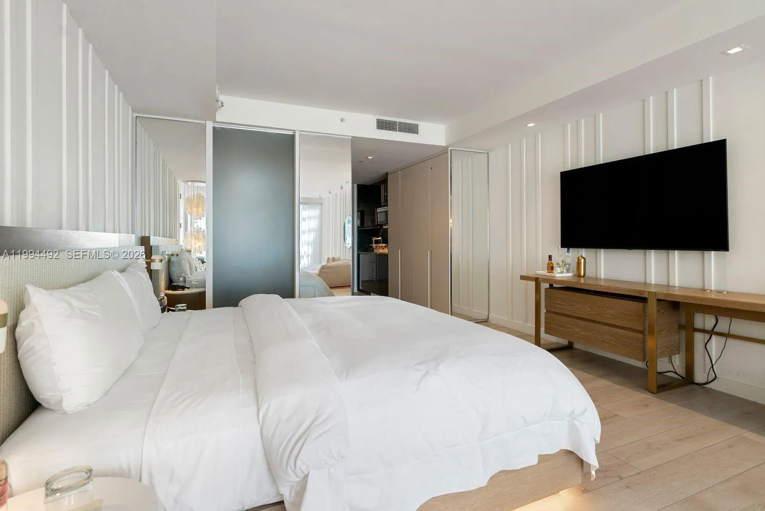 2201 Collins Ave # 532, Miami Beach FL 33139