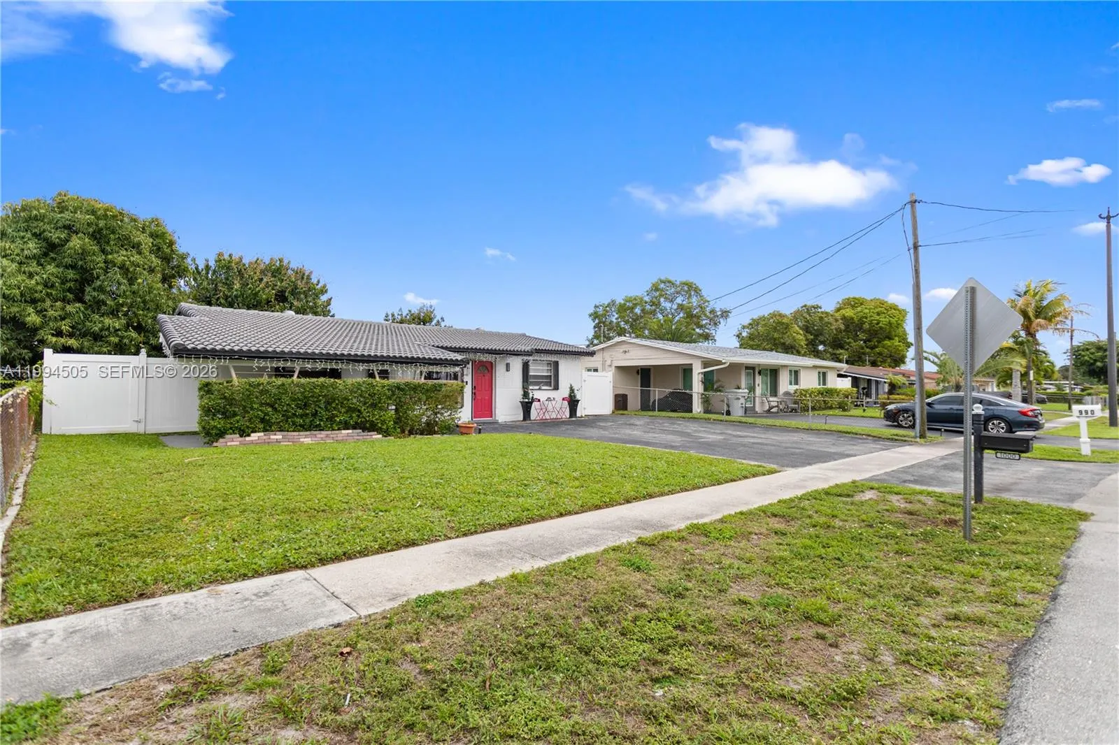 1000 NW 23rd Ter, Pompano Beach FL 33069