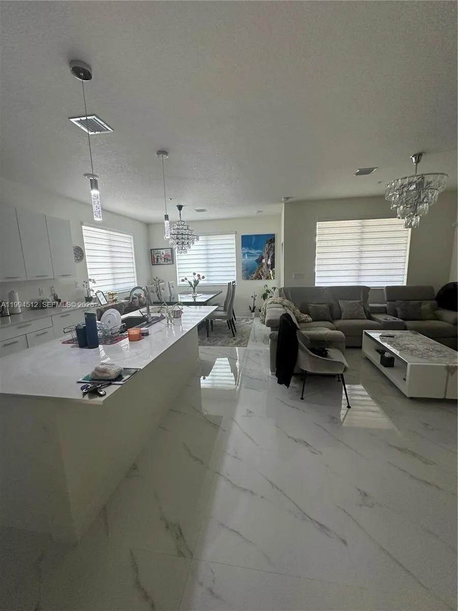 8001 NW 41st St # 113, Doral FL 33166