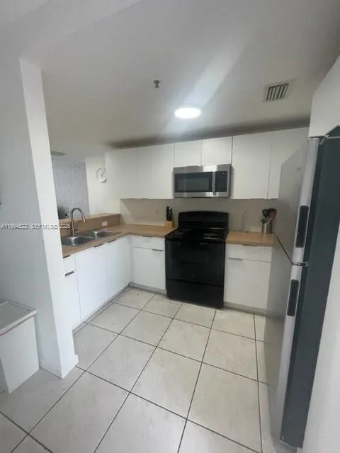 328 NW 12th Ave # 9, Miami FL 33128