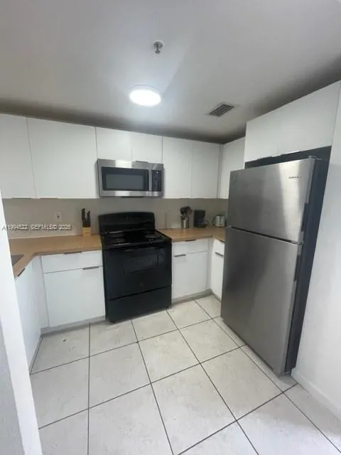 328 NW 12th Ave # 9, Miami FL 33128