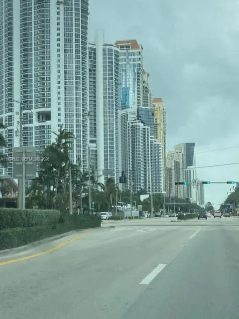 17021 N Bay Rd # 1004, Sunny Isles Beach FL 33160